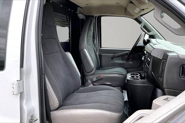 2024 Chevrolet Express 2500