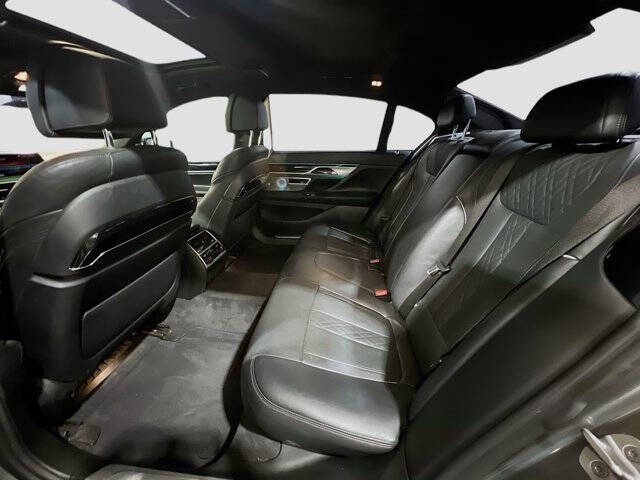 2017 BMW 7 Series 740i