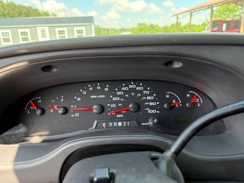2004 Ford E-Series