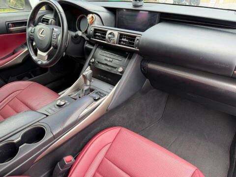 2017 Lexus IS 200t