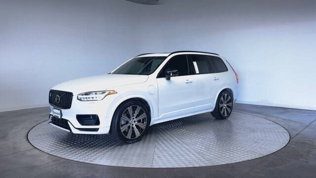 2022 Volvo XC90 Recharge T8 R-Design
