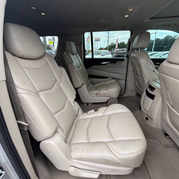 2019 Cadillac Escalade ESV Luxury
