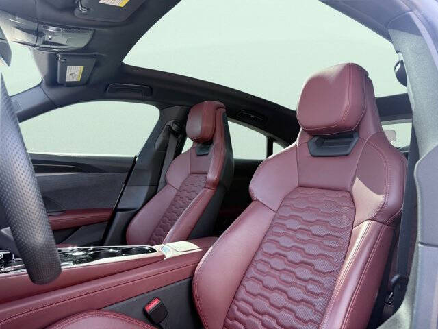 2024 Audi e-tron GT quattro Premium Plus