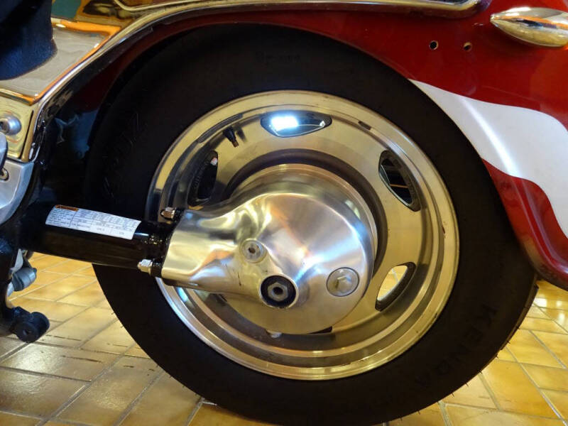 1999 Suzuki Intruder