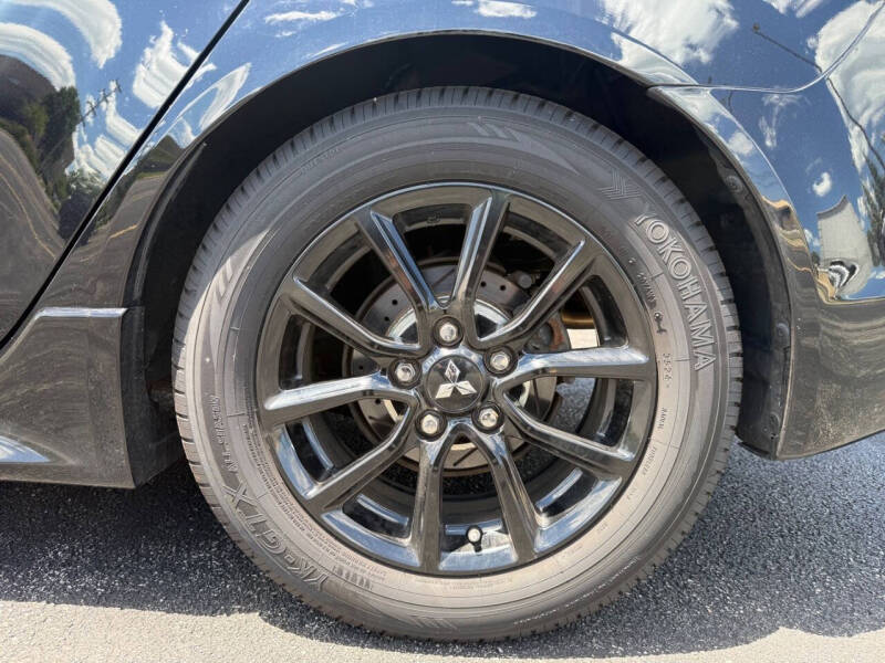 2017 Mitsubishi Lancer LE