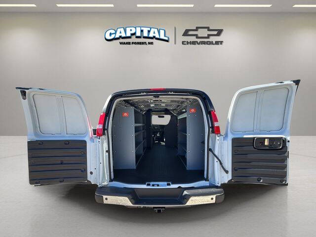 2025 Chevrolet Express 2500