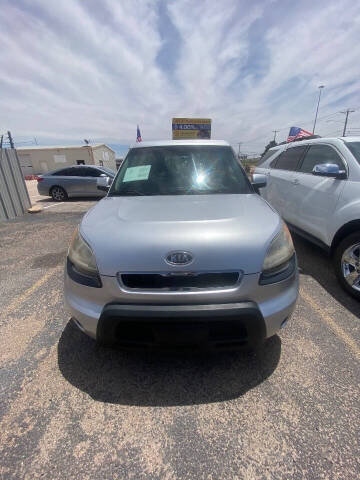 2011 Kia Soul +