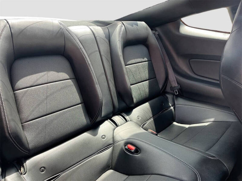 2022 Ford Mustang Mach 1