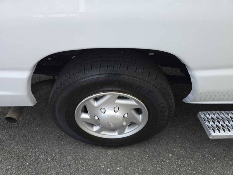 2012 Ford E-Series E-250