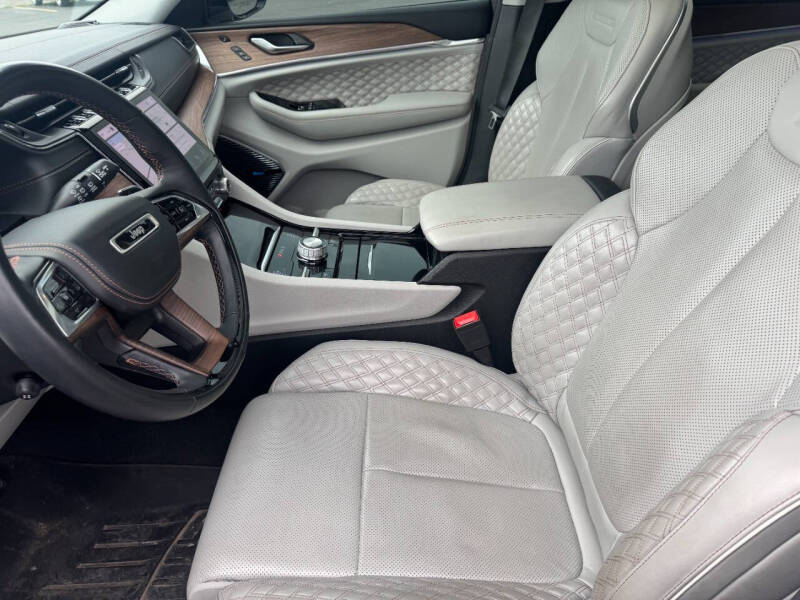 2022 Jeep Grand Cherokee L Summit