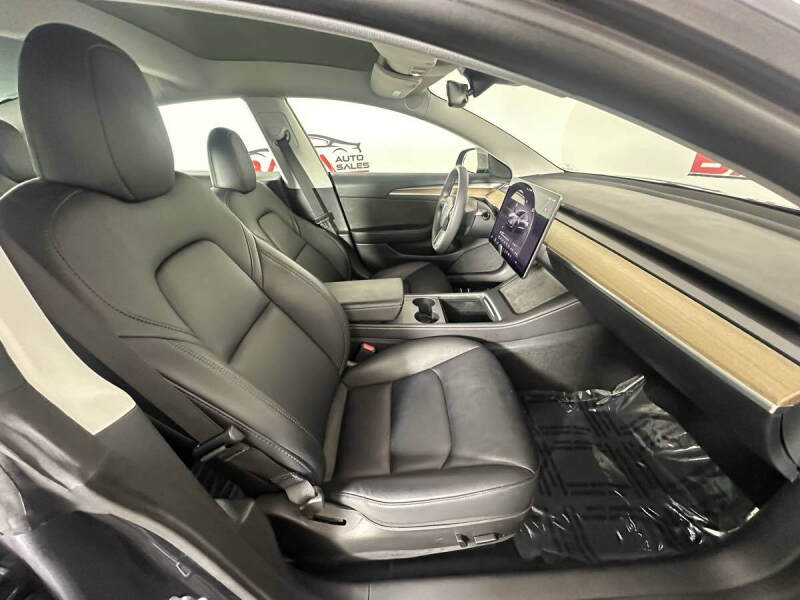 2023 Tesla Model 3 Performance