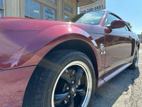 2004 Ford Mustang GT Deluxe