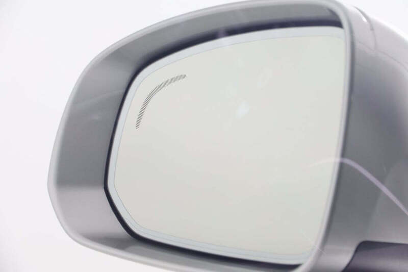 2022 Volvo XC90 T6 Momentum 7-Passenger