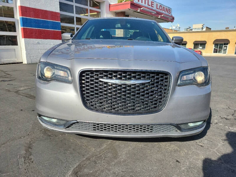 2018 Chrysler 300 S