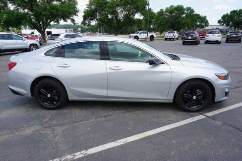 2020 Chevrolet Malibu for sale at Ideal Wheels in Sioux City IA