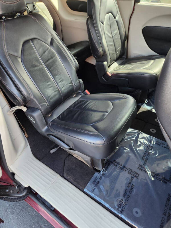 2017 Chrysler Pacifica Touring Plus