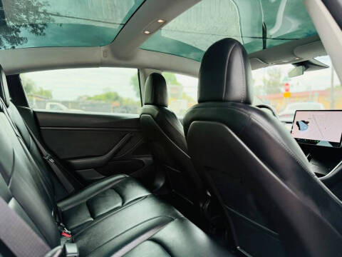 2019 Tesla Model 3 Standard Range