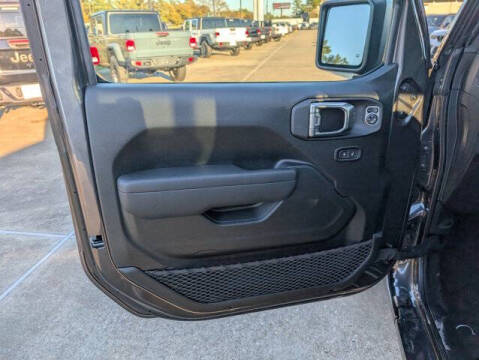 2025 Jeep Gladiator Sport S