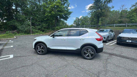 2026 Volvo XC40 B5 Core