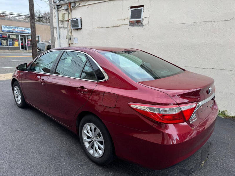 2017 Toyota Camry Hybrid LE