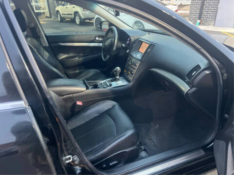 2011 Infiniti G25 Sedan x