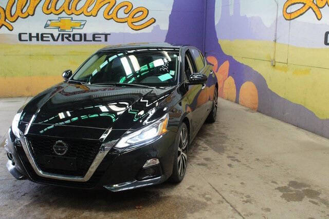 Used 2021 Nissan Altima Platinum with VIN 1N4BL4FWXMN305801 for sale in Grand Ledge, MI