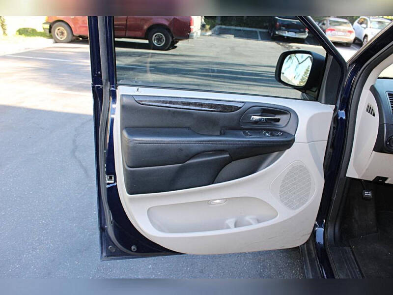 2016 Dodge Grand Caravan American Value Package