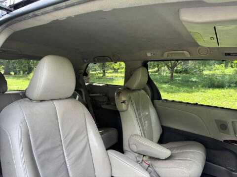 2011 Toyota Sienna XLE 8-Passenger
