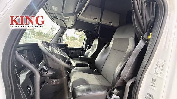 2024 Freightliner Cascadia