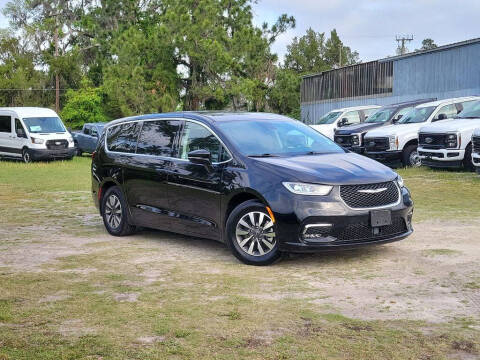 2024 Chrysler Pacifica Plug-In Hybrid Select