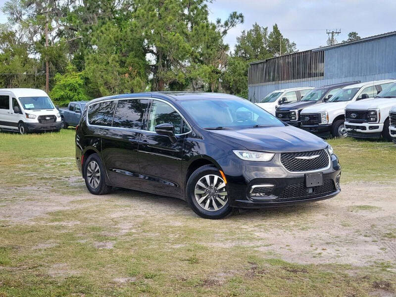 2024 Chrysler Pacifica Plug-In Hybrid Select