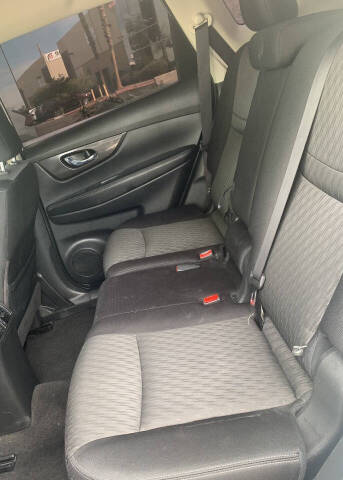 2018 Nissan Rogue SV