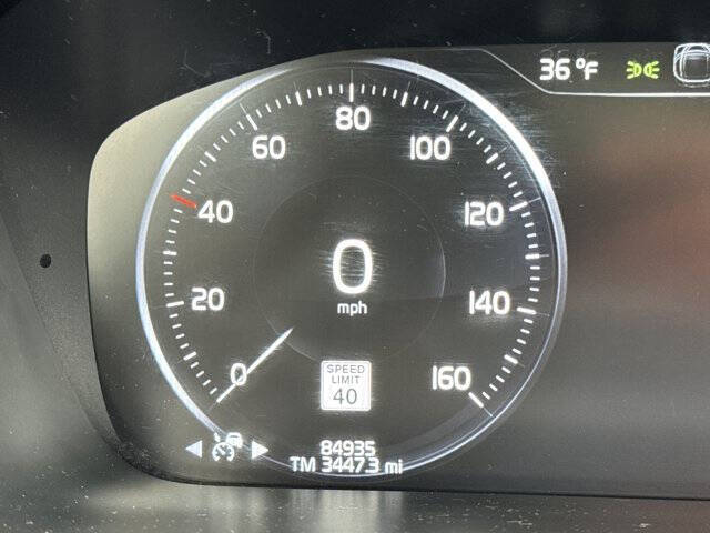 2016 Volvo XC90 T6 R-Design