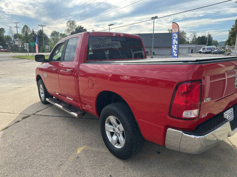 2017 RAM 1500 SLT