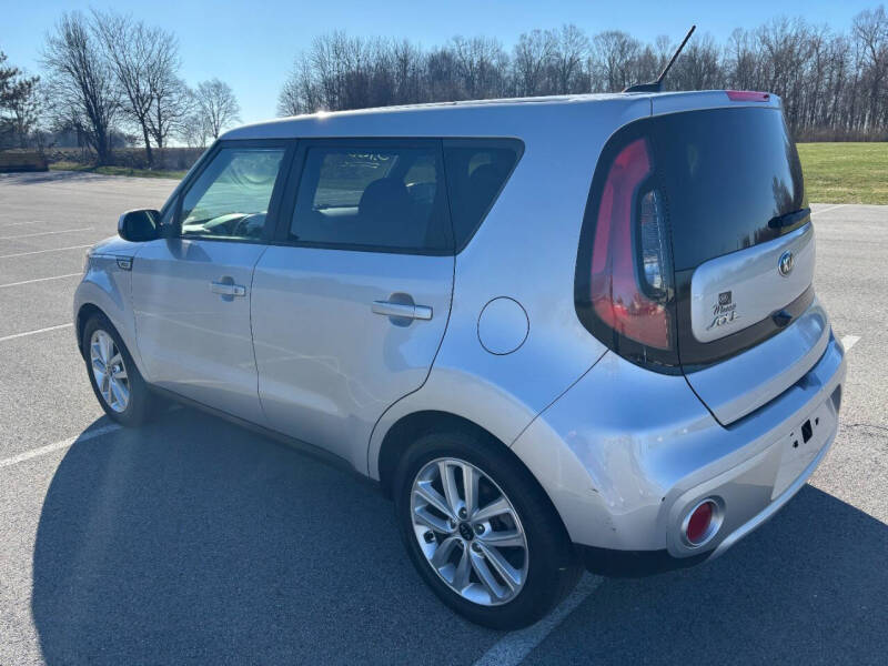 2017 Kia Soul +