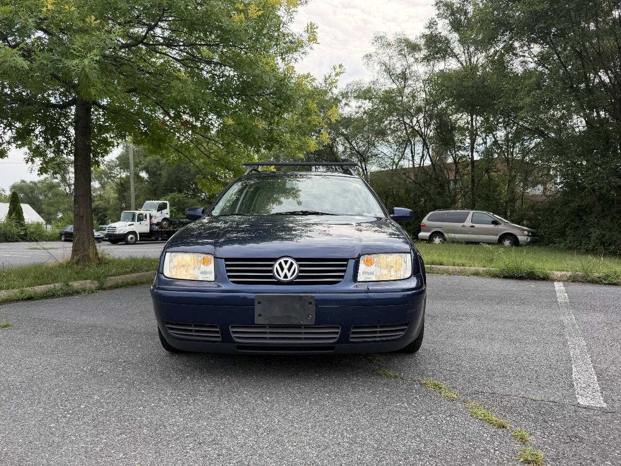 View vehicle photo 3