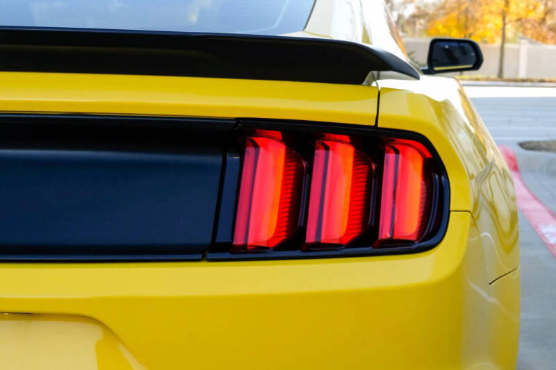 2015 Ford Mustang V6