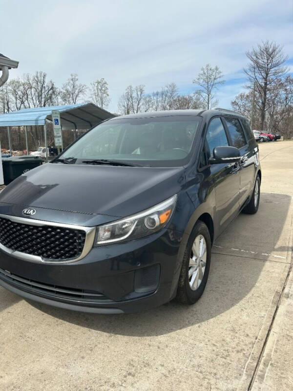 2017 Kia Sedona LX photo 2