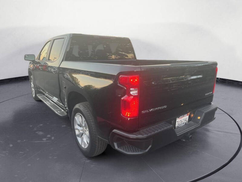 2025 Chevrolet Silverado 1500 Custom