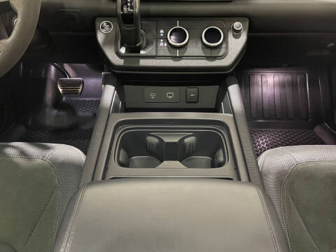 2022 Land Rover Defender 110 V8