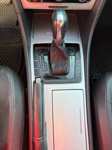 2012 Volkswagen Passat SE PZEV