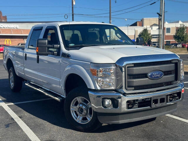 2015 Ford F-350 Super Duty Platinum photo 3