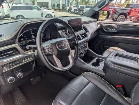 2024 GMC Yukon SLT