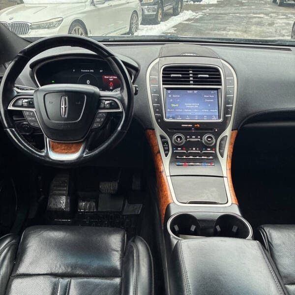 2019 Lincoln Nautilus Reserve