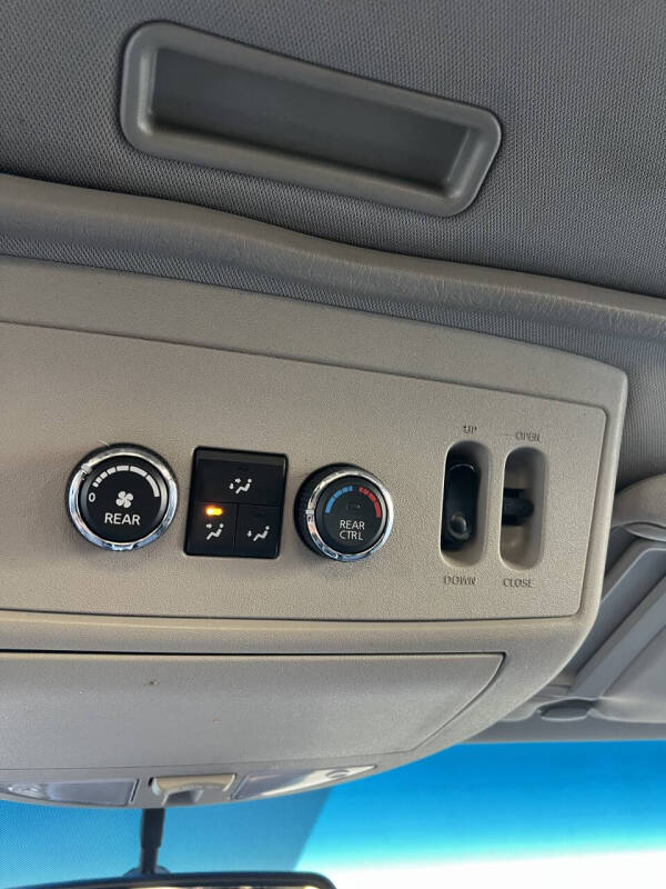 2010 Nissan Armada Platinum