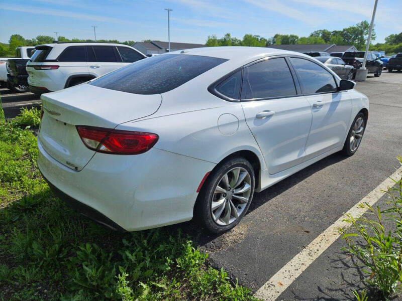 2015 Chrysler 200 S