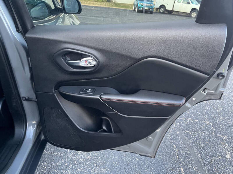 2019 Jeep Cherokee Trailhawk