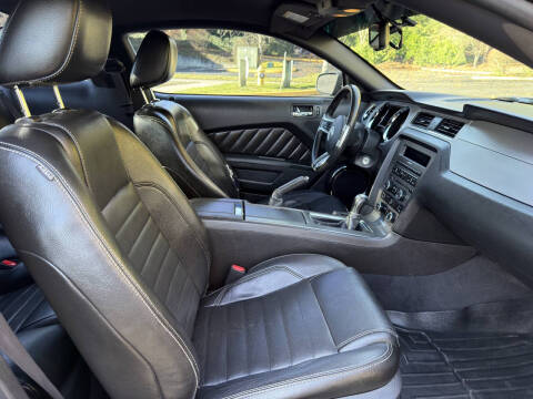 2010 Ford Mustang V6 Premium