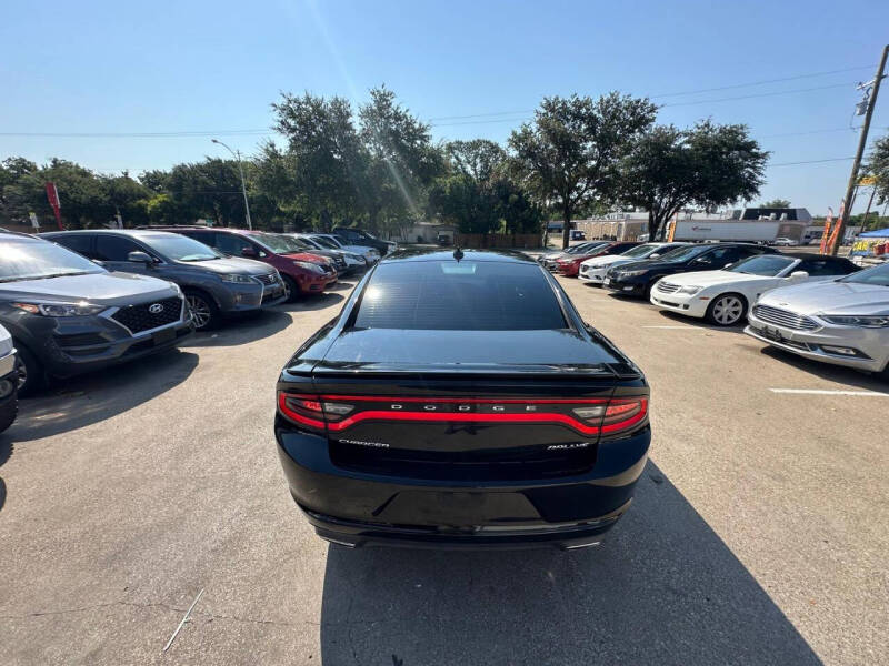 2015 Dodge Charger SXT