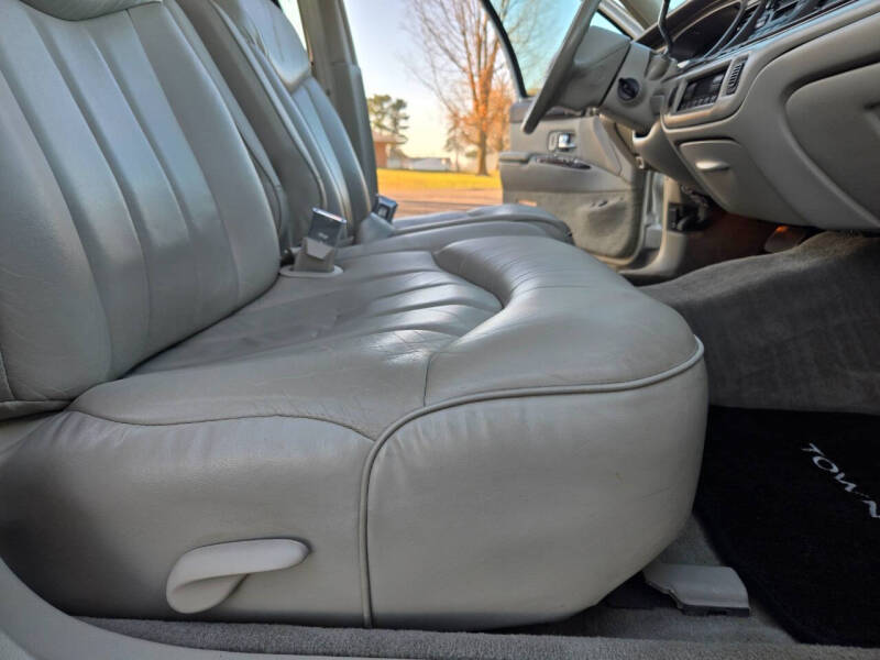 1997 Lincoln Town Car Executive